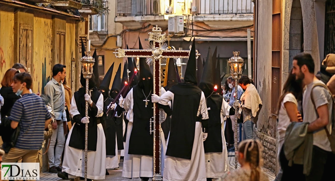 Revive los mejores momentos del Jueves Santo en Badajoz