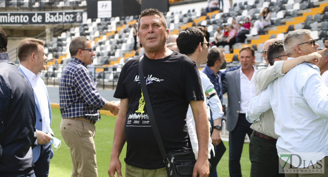 Homenaje blanquinegro a los héroes que ascendieron a Segunda