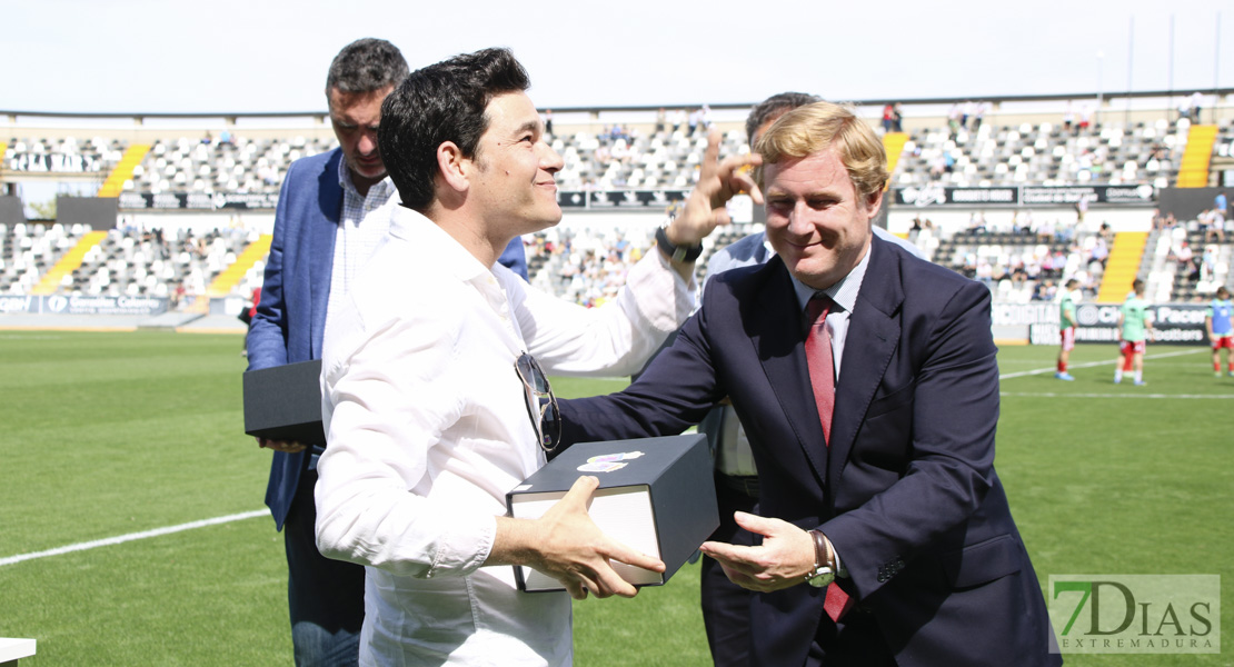 Homenaje blanquinegro a los héroes que ascendieron a Segunda