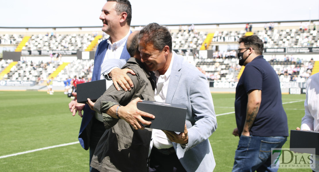 Homenaje blanquinegro a los héroes que ascendieron a Segunda