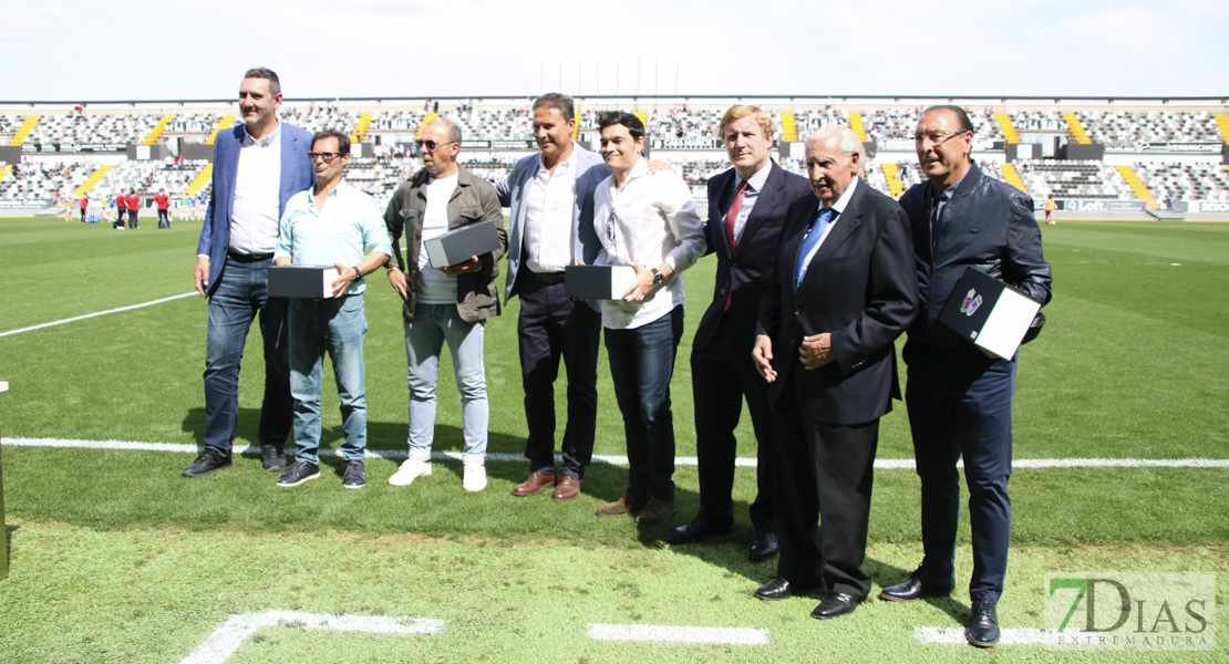 Homenaje blanquinegro a los héroes que ascendieron a Segunda