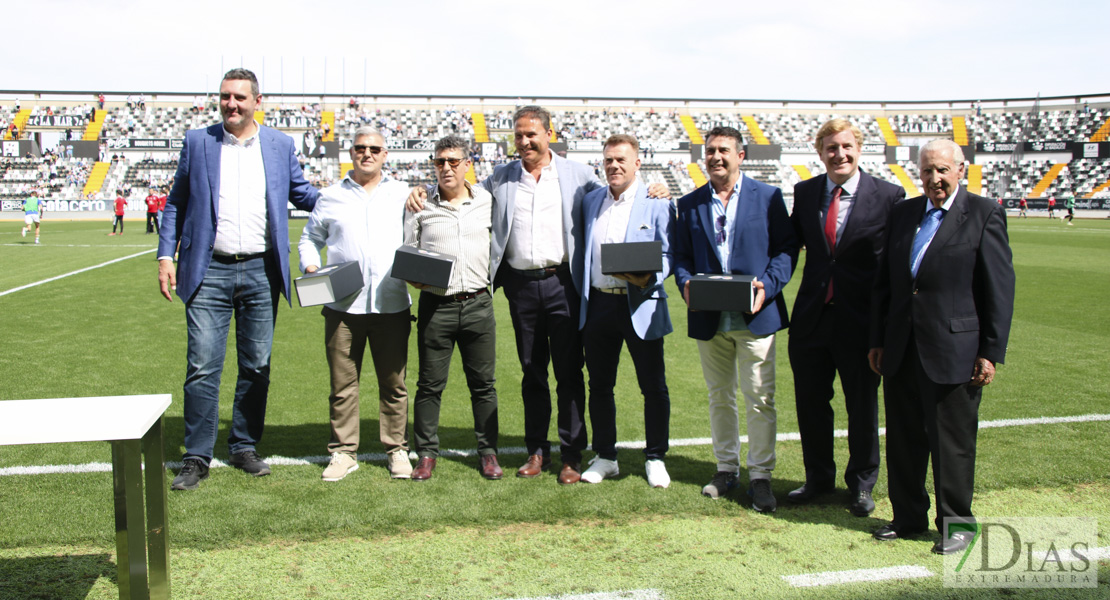 Homenaje blanquinegro a los héroes que ascendieron a Segunda