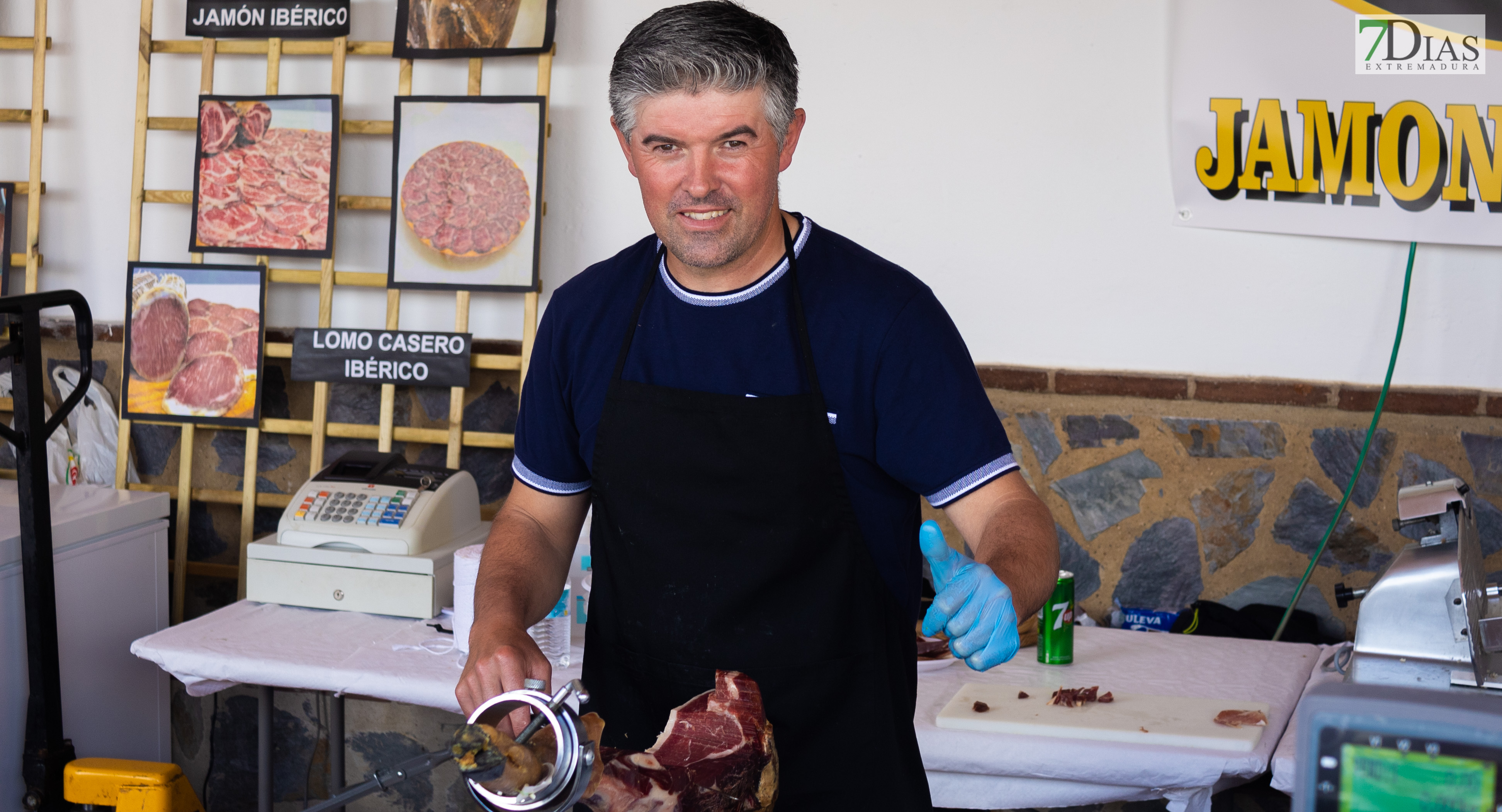 Imágenes que deja la clausura del certamen gastronómico del cerdo ibérico de Barcarrota