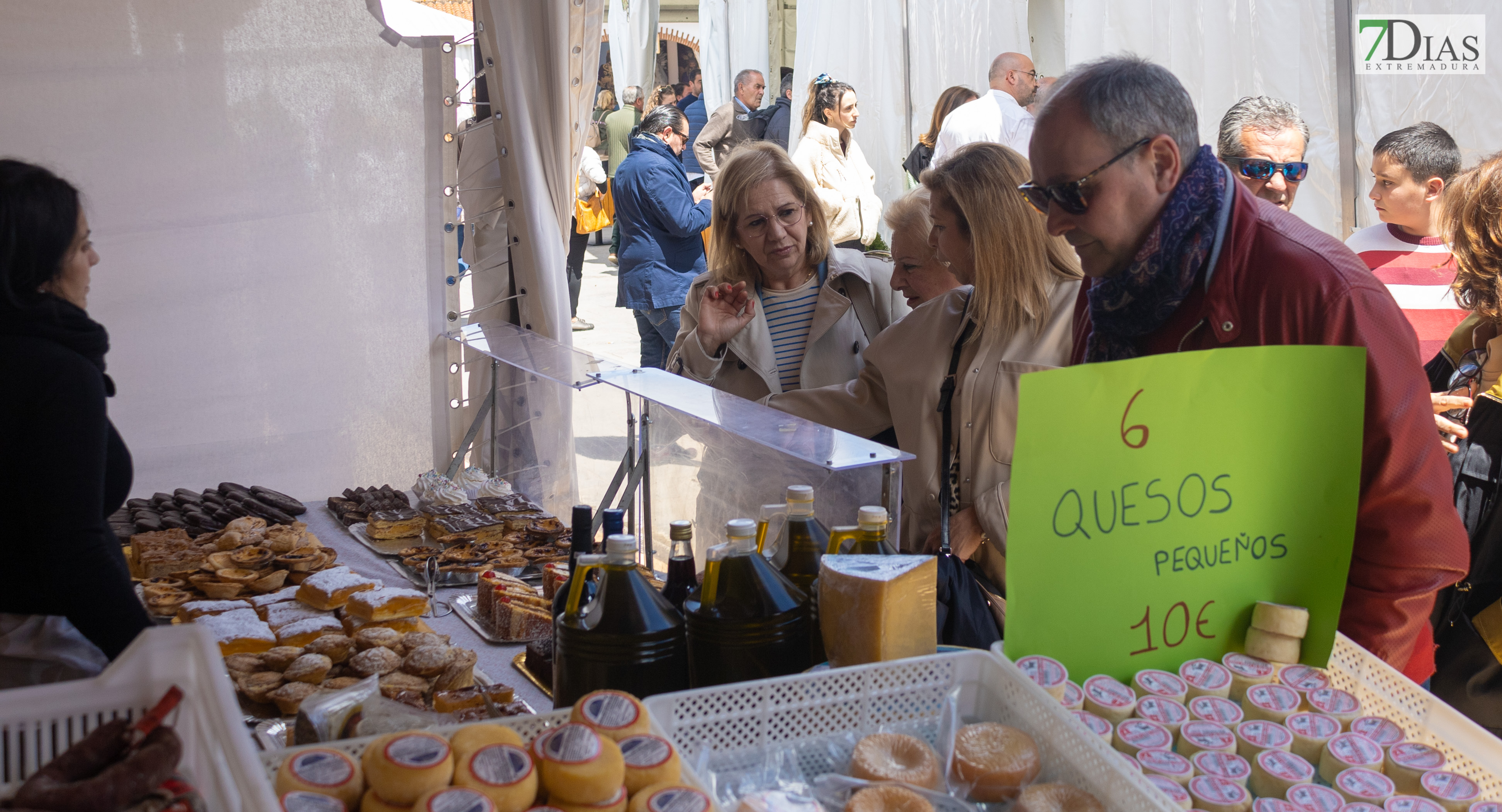 Imágenes que deja la clausura del certamen gastronómico del cerdo ibérico de Barcarrota