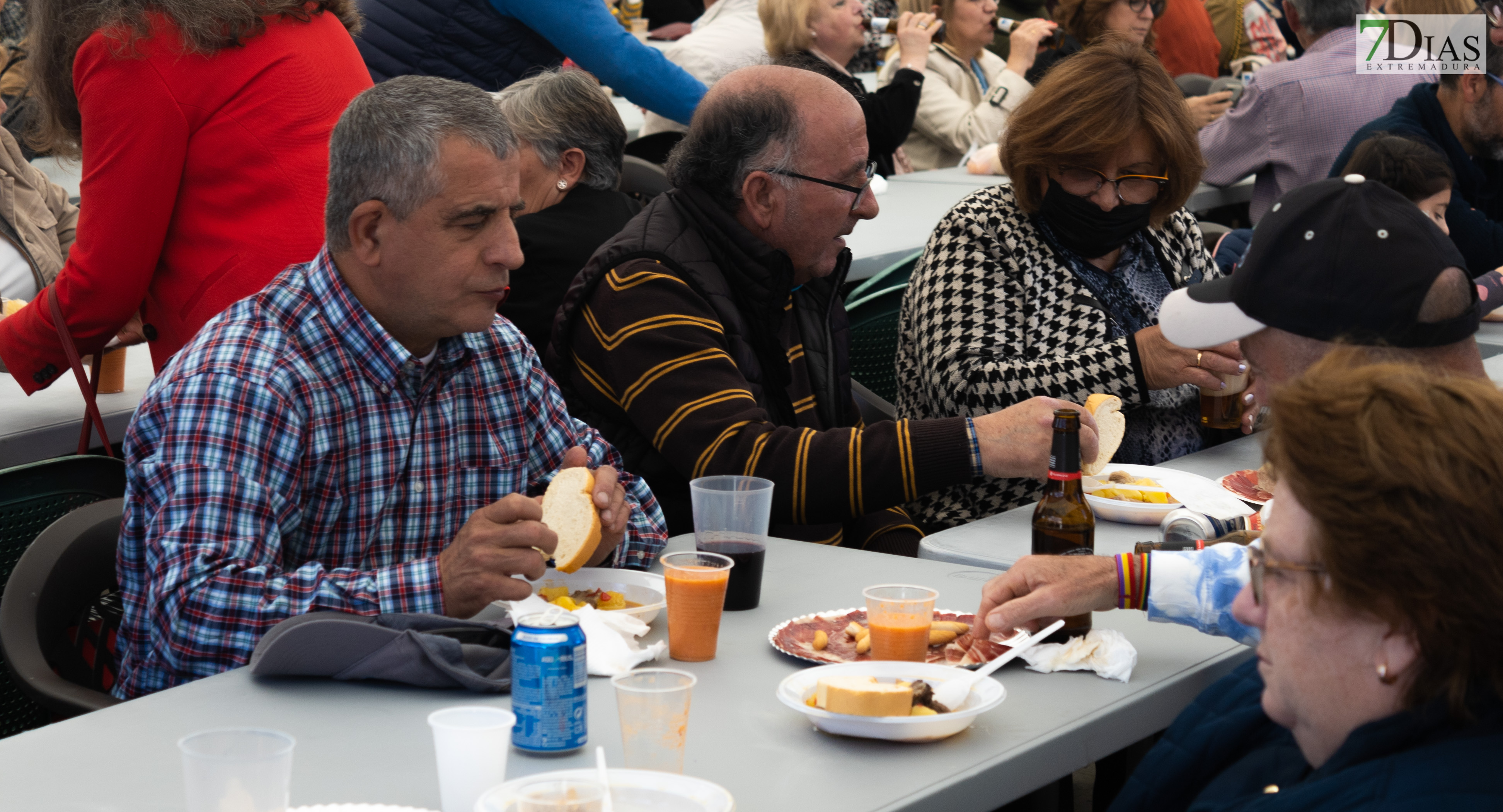 Imágenes que deja la clausura del certamen gastronómico del cerdo ibérico de Barcarrota