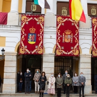 Minuto de silencio en Badajoz por Teodora, otra víctima más de la violencia de género