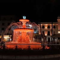 Mérida se ilumina con motivo del Día Nacional de la Fibrosis Quística