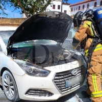 Los bomberos trabajan en varias salidas el Jueves Santo en Badajoz