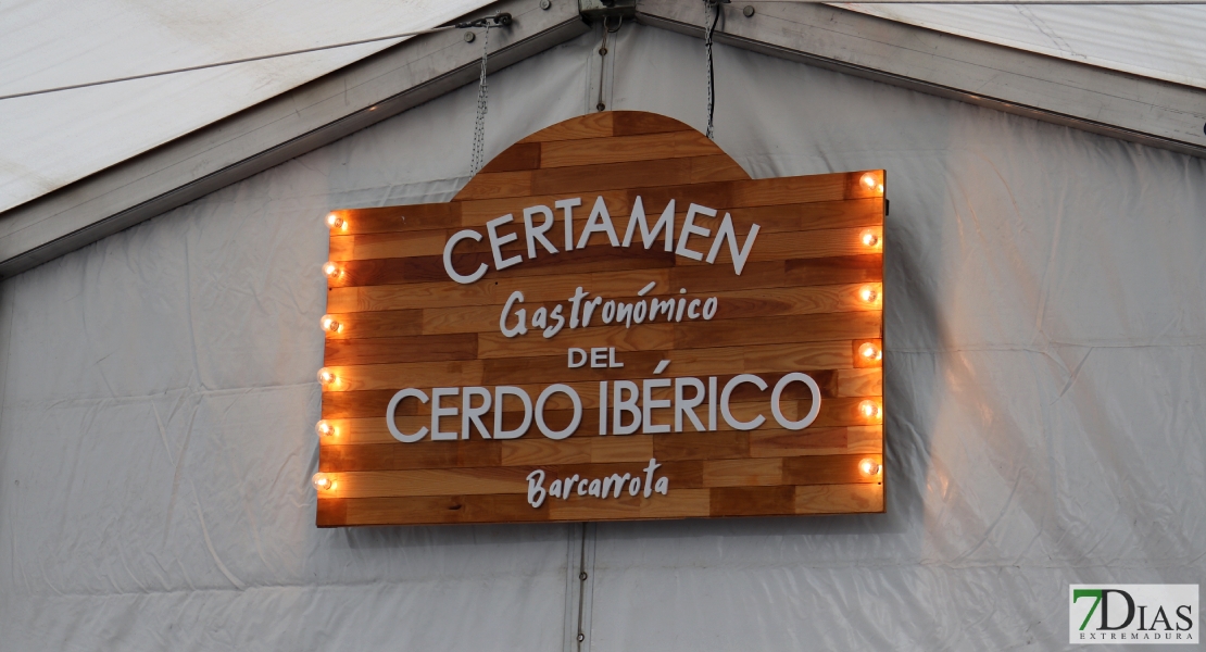 Queda inaugurado el 17º Certamen Gastronómico del Cerdo Ibérico de Barcarrota