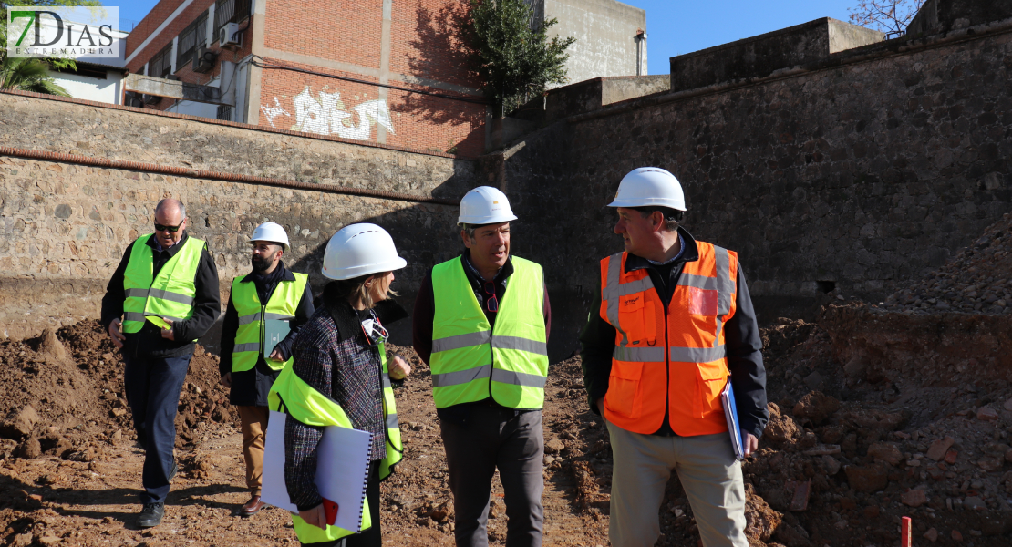 El carril bici recorrerá las murallas de Badajoz