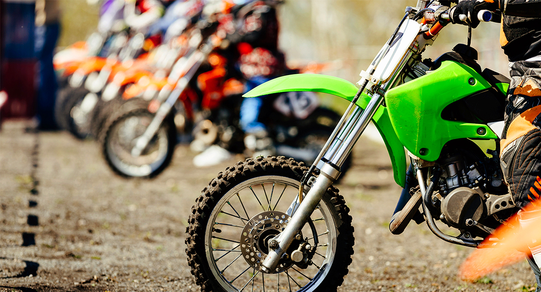 Dos motoristas hospitalizados tras chocar en el circuito de La Codosera (Badajoz)