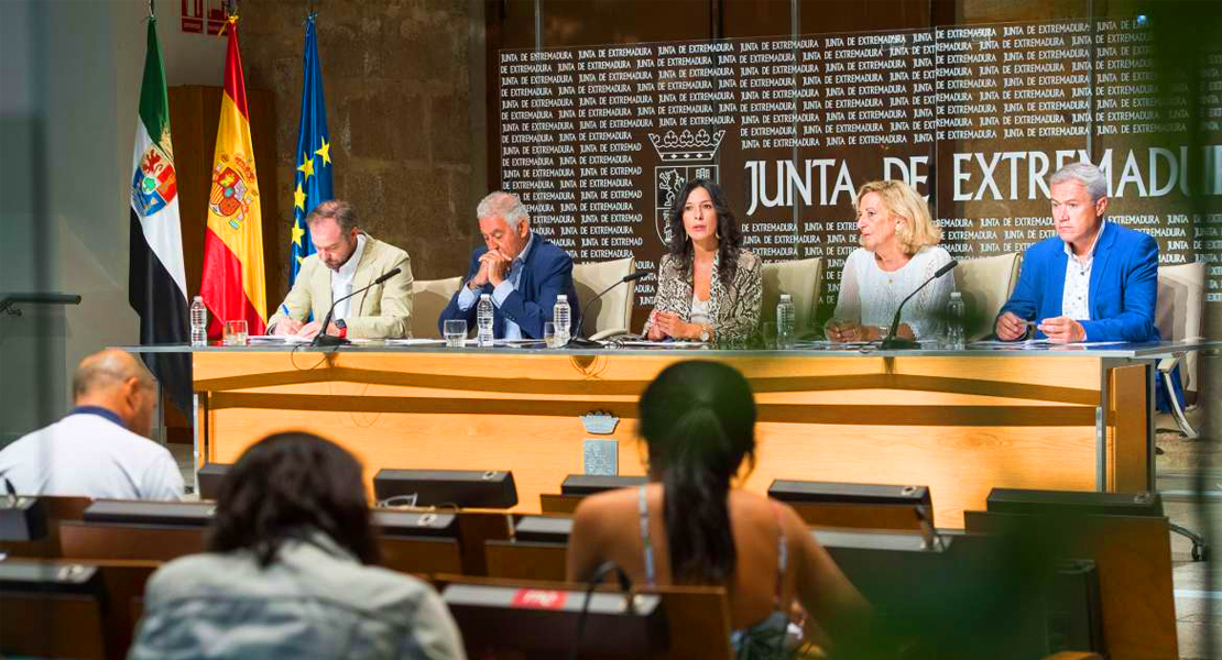 CSIF exige a Vara el cese inmediato de la consejera de Educación y anuncia huelga