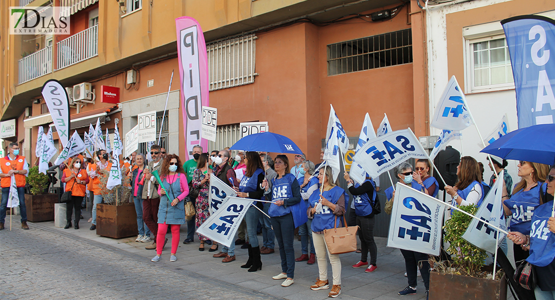 Manifestación de los sindicatos: &quot;A quién le importa el funcionario, a quién le importa nuestro salario&quot;