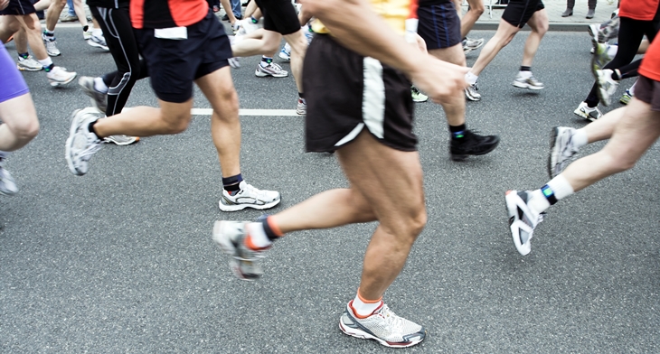 Muere un joven corredor en un medio maratón de homenaje a un familiar