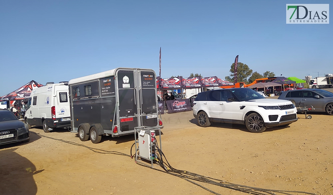 REPOR - Los amantes del motor disfrutan en Badajoz con la Baja TT