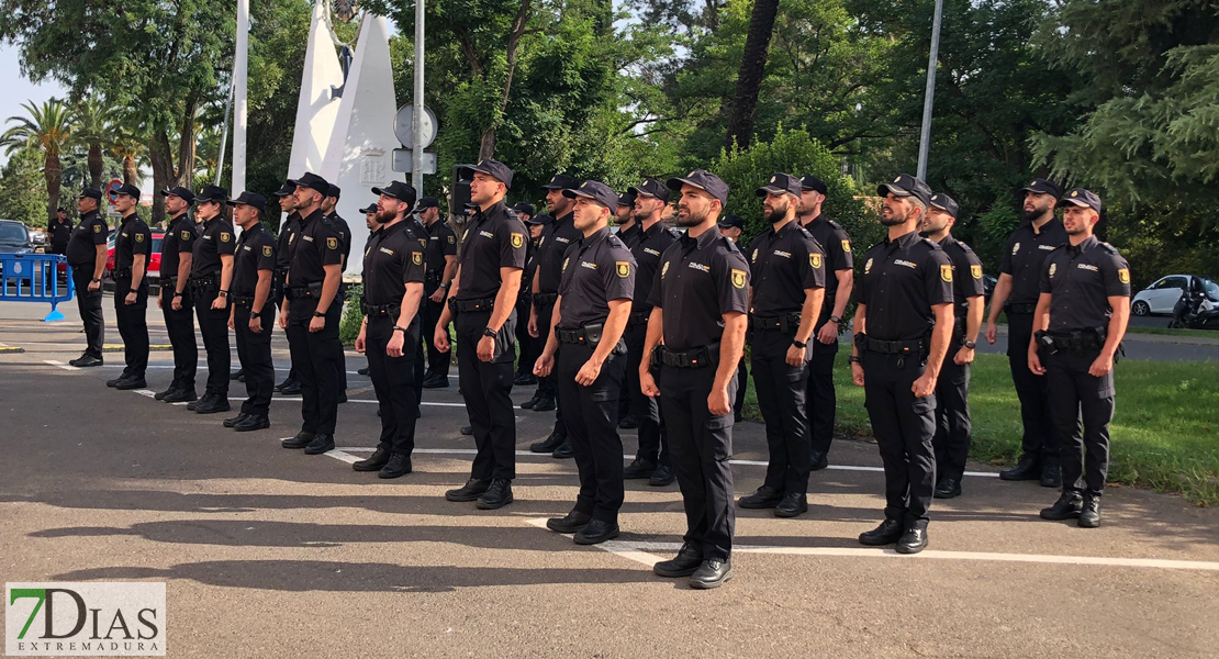 Imágenes del acto de presentación de la 37º promoción de la Escala Básica de la Policía Nacional