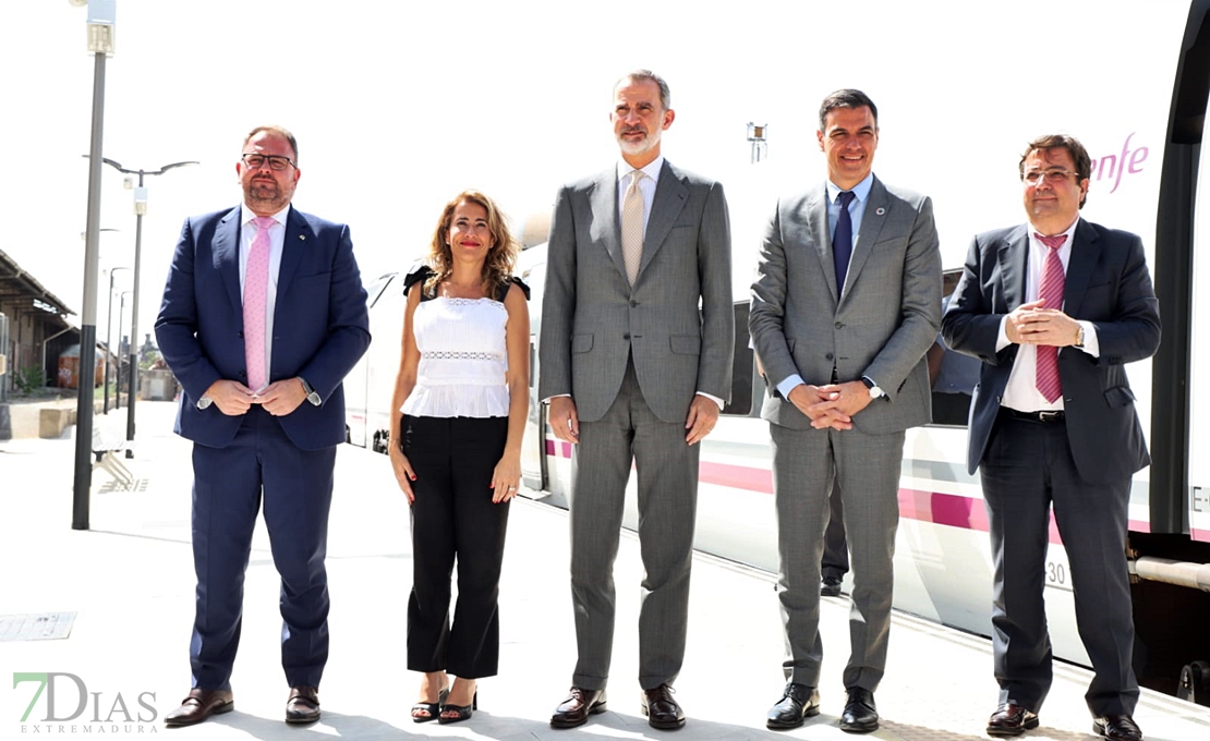 REPOR - Felipe VI y Sánchez visitan Extremadura para probar el nuevo tren