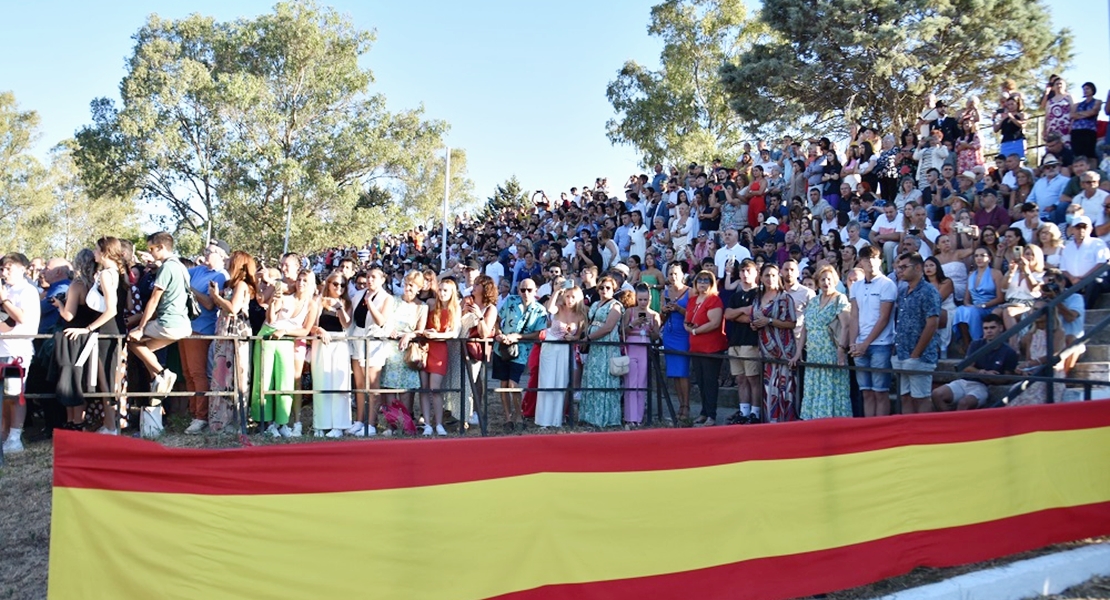 Imágenes de la jura de bandera del CEFOT 1