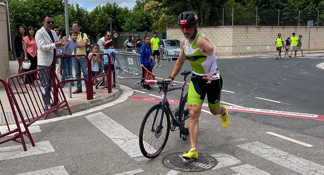 Kini Carrasco vuela a Montreal para sumar puntos para los Juegos Olímpicos y la aerolínea deja su bici en tierra