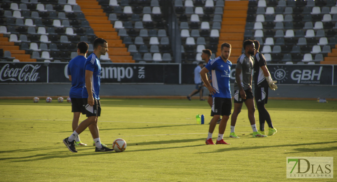 Imágenes del inicio de la pretemporada del CD. Badajoz