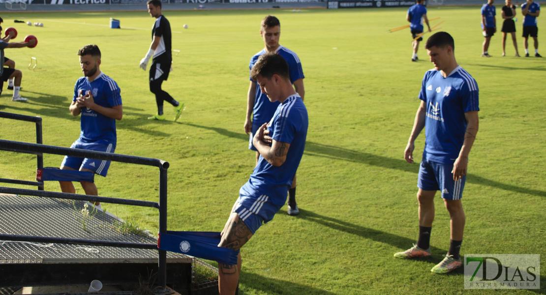 Imágenes del inicio de la pretemporada del CD. Badajoz