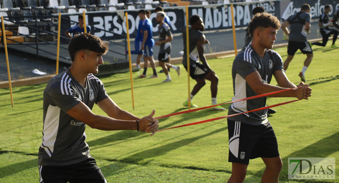 Imágenes del inicio de la pretemporada del CD. Badajoz