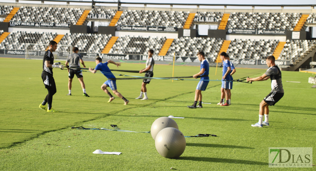 Imágenes del inicio de la pretemporada del CD. Badajoz