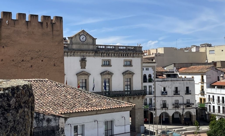 Mejoran la accesibilidad en varios barrios de Cáceres