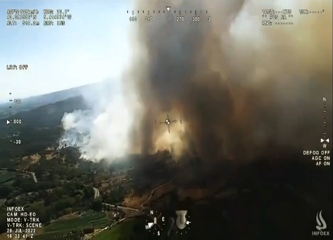 Imágenes del incendio forestal en Villanueva de la Vera (CC)