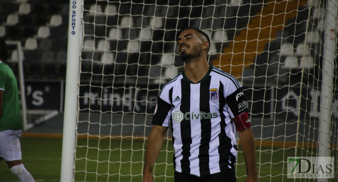 Imágenes del partido de presentación del CD. Badajoz frente al Córdoba