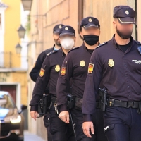 Agentes de Policía Nacional estrenan cámaras de grabación unipersonal