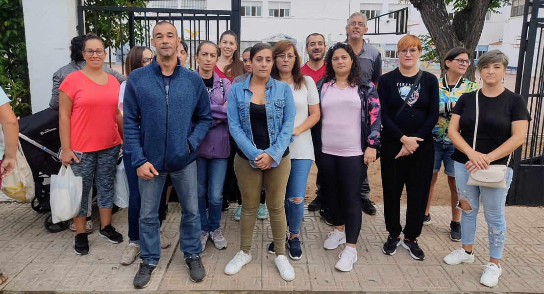 Los padres de los alumnos del colegio de San Roque no se dan por vencidos