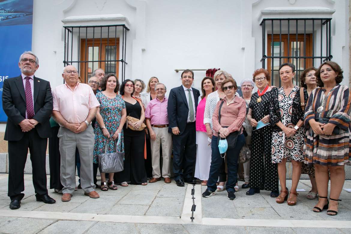 Rinden un homenaje a las víctimas del terrorismo en Mérida