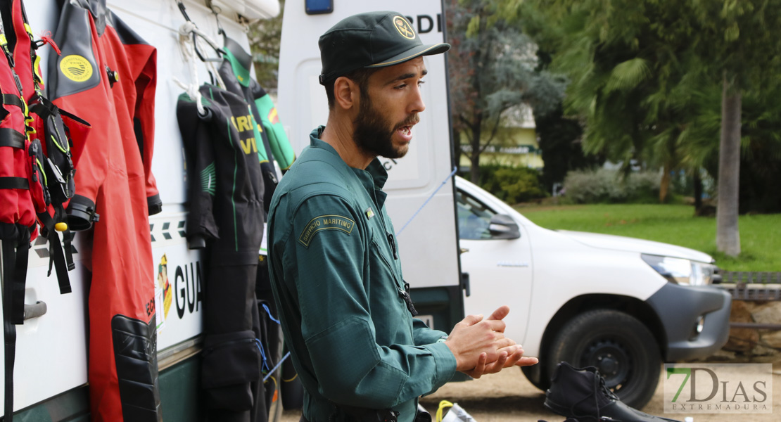 Exhibición de medios de la Guardia Civil para los usuarios de Aexpainba