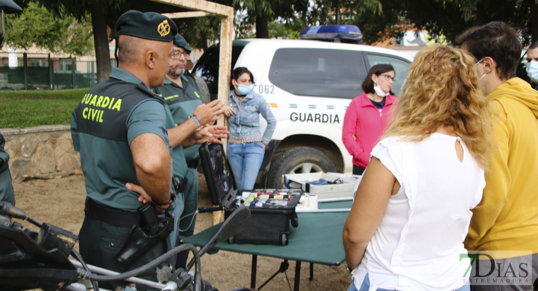 Exhibición de medios de la Guardia Civil para los usuarios de Aexpainba