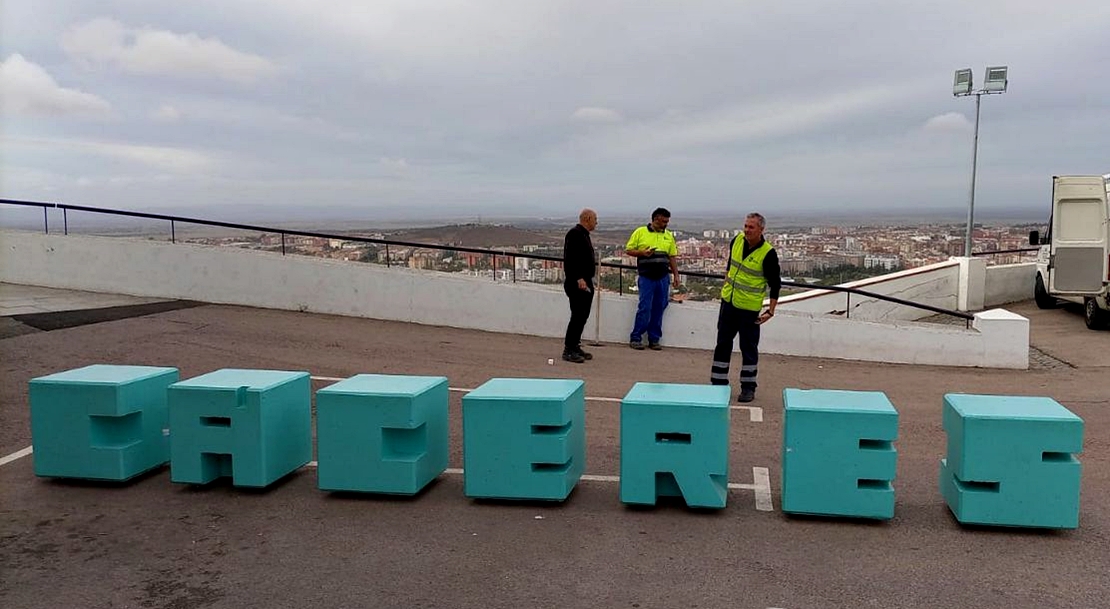 Las icónicas letras también llegan al Santuario de la Montaña