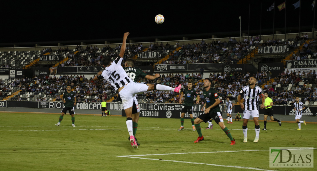 Imágenes del CD. Badajoz 0 - 3 Racing Ferrol