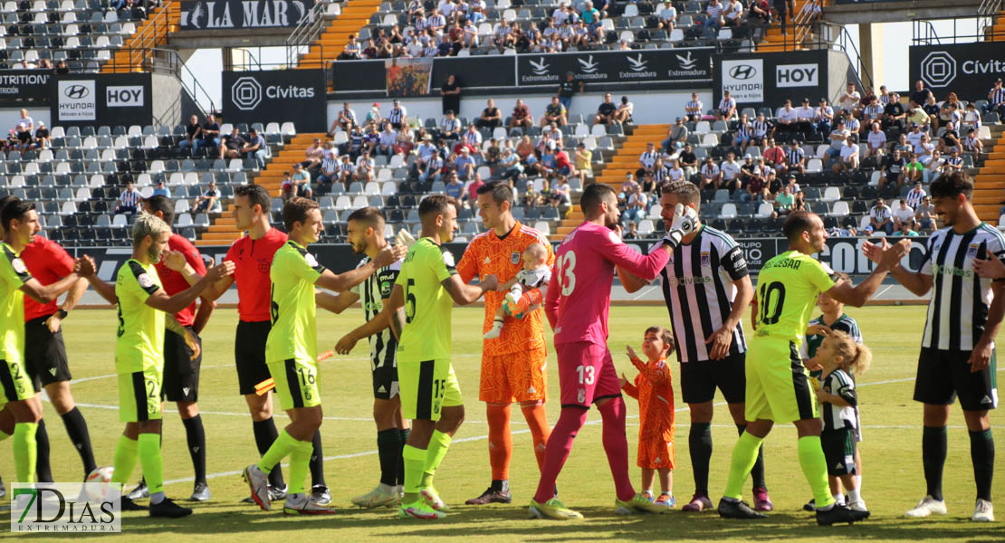 Imágenes del CD. Badajoz 2 - 1 AD Ceuta FC