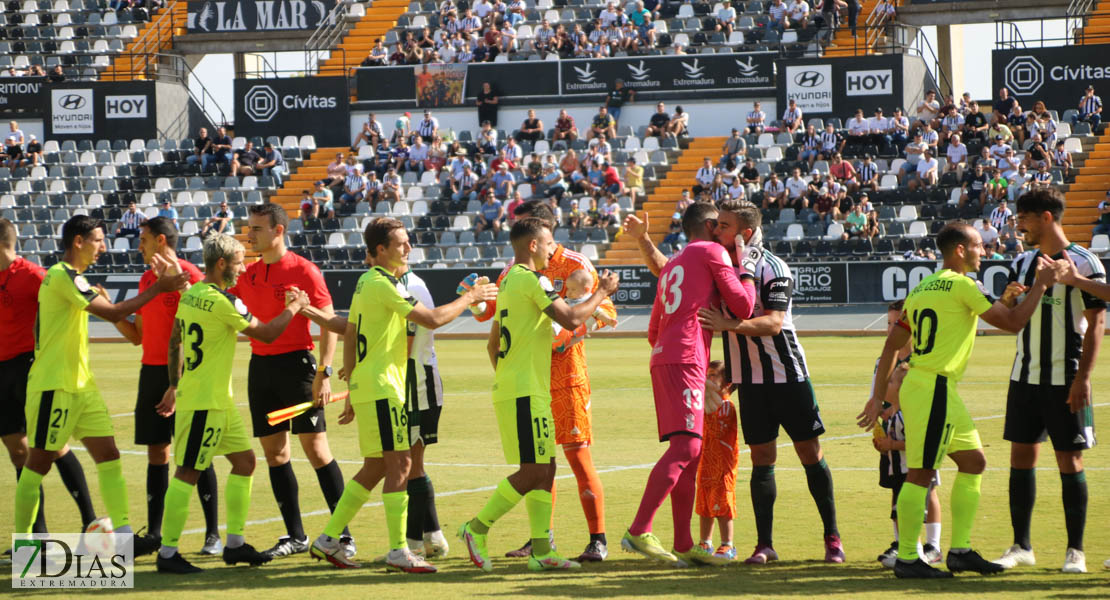 Imágenes del CD. Badajoz 2 - 1 AD Ceuta FC