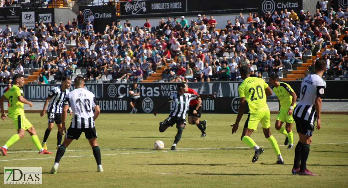 Imágenes del CD. Badajoz 2 - 1 AD Ceuta FC