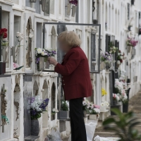 El cementerio cacereño preparado para rendir homenaje a sus difuntos