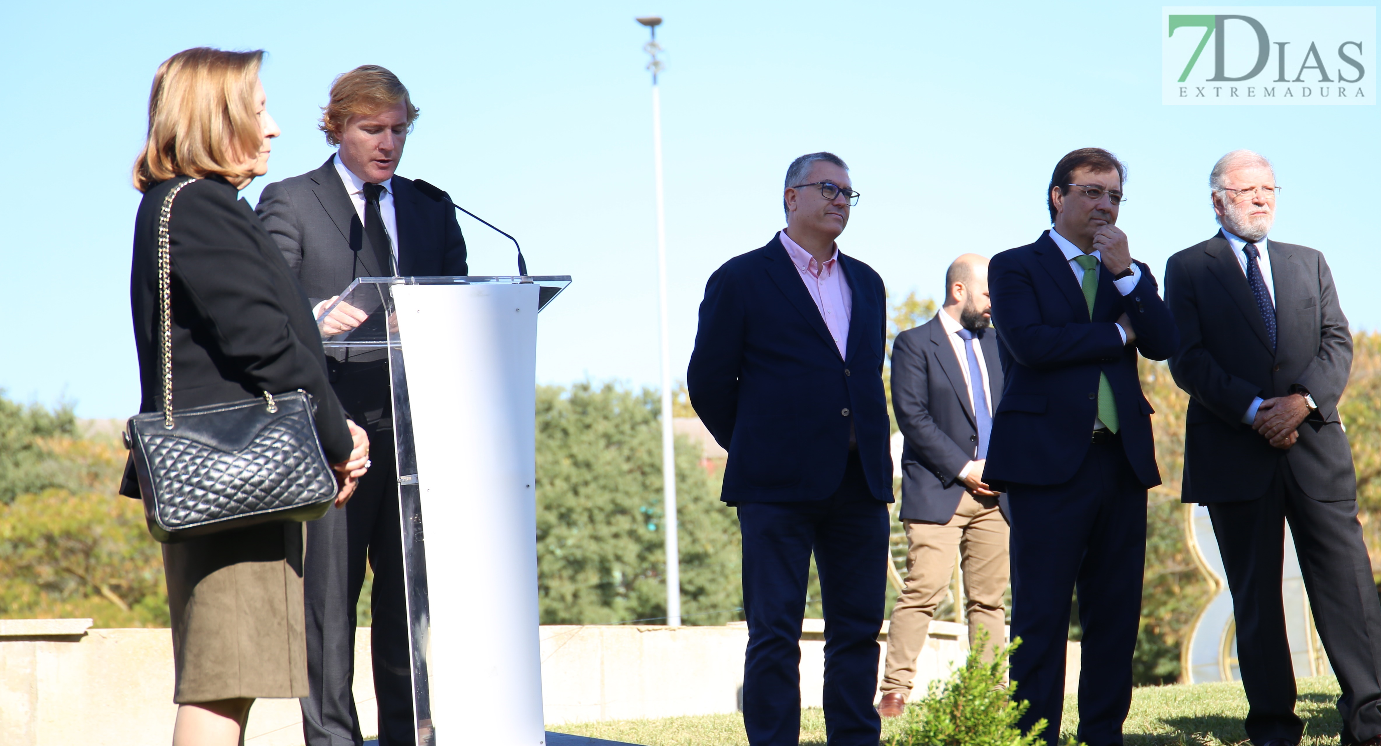 Sentimientos a flor de piel en el acto conmemorativo del 25 aniversario de riada en Badajoz