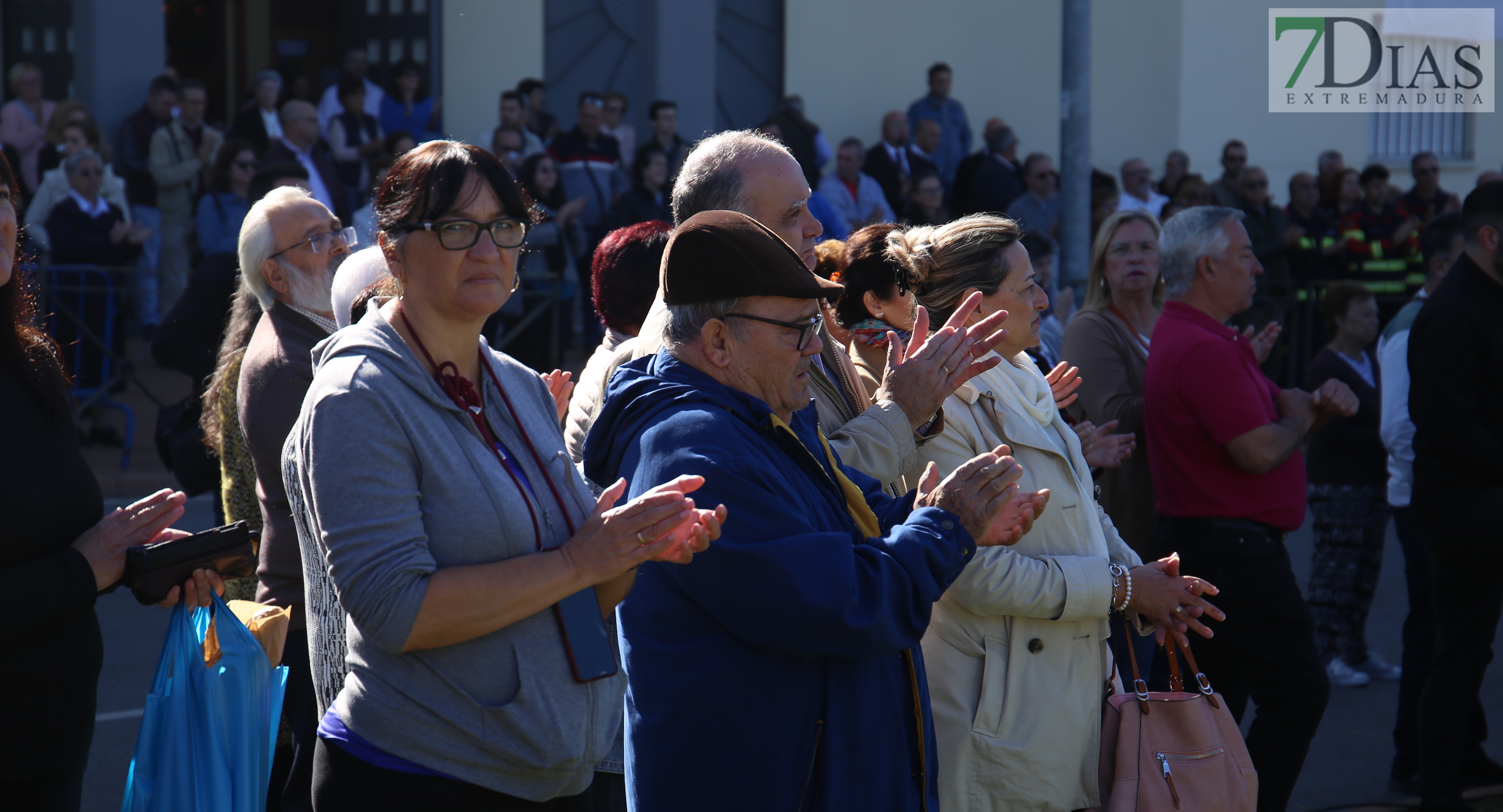 Sentimientos a flor de piel en el acto conmemorativo del 25 aniversario de riada en Badajoz