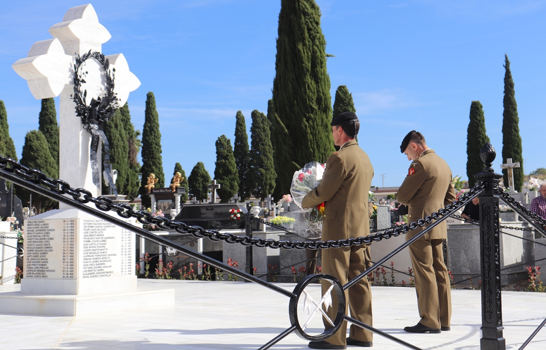 Homenaje en el Cementerio de San Juan a todos aquellos que ya no están