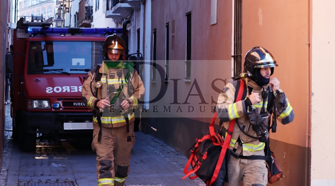 Los Bomberos acuden a un incendio en la Residencia ‘Julio Cienfuegos’ de Badajoz