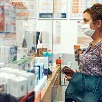 Extremadura apoya la modificación de la ley de farmacia y el uso racional de medicamentos