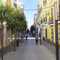 Columnas inteligentes para revitalizar la calle Menacho