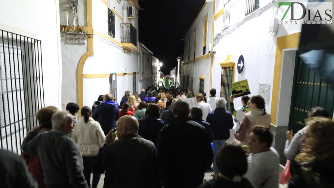 1000 personas en La Parra: &quot;Extremadura no se vende, se defiende&quot;