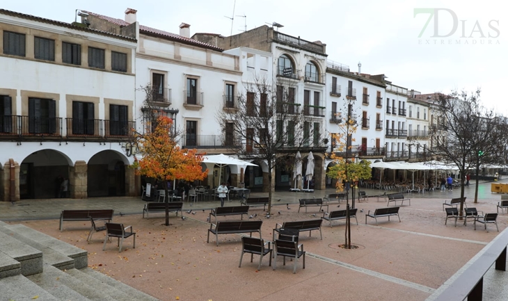 El comercio cacereño acuerda los días festivos de apertura