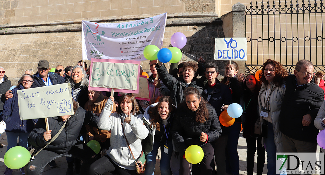 Manifestación en Badajoz para reivindicar los derechos de las personas con discapacidad